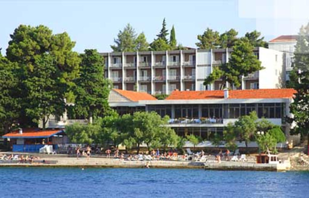 Ht. Park, Korčula