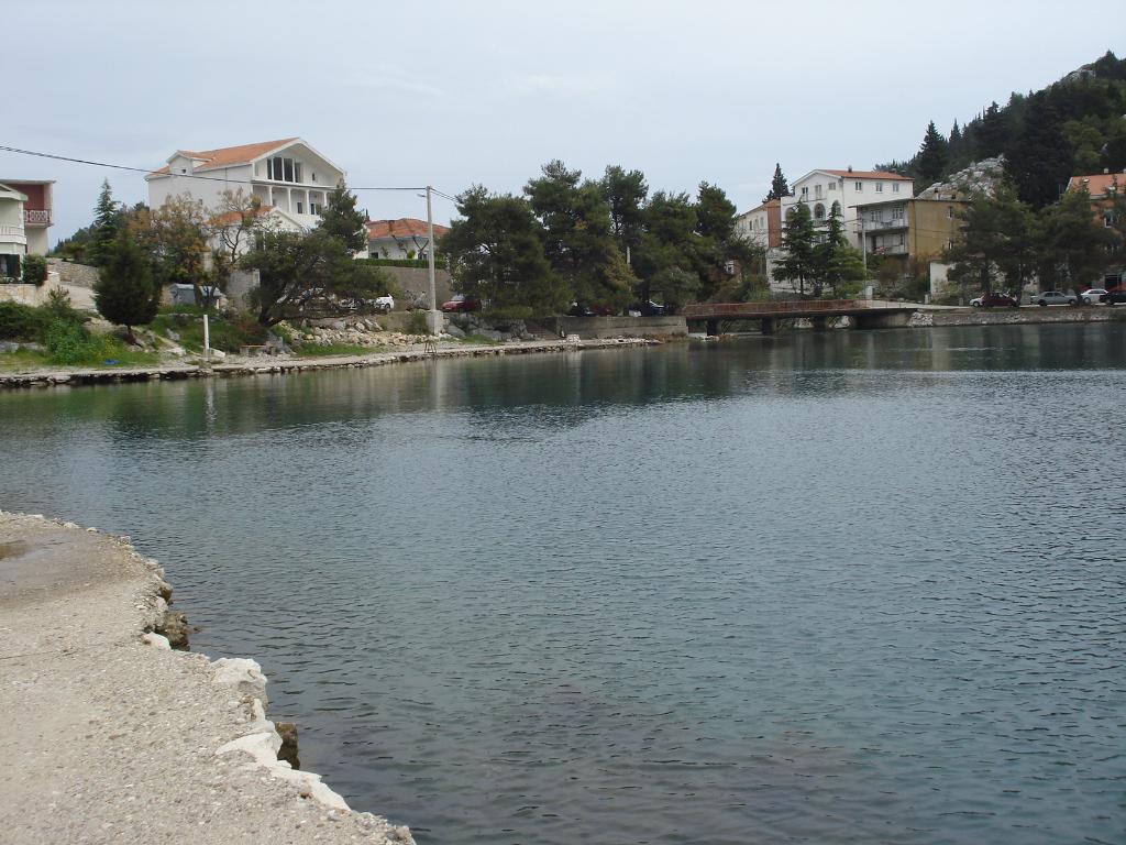 Portina - Baćina, Ploče
