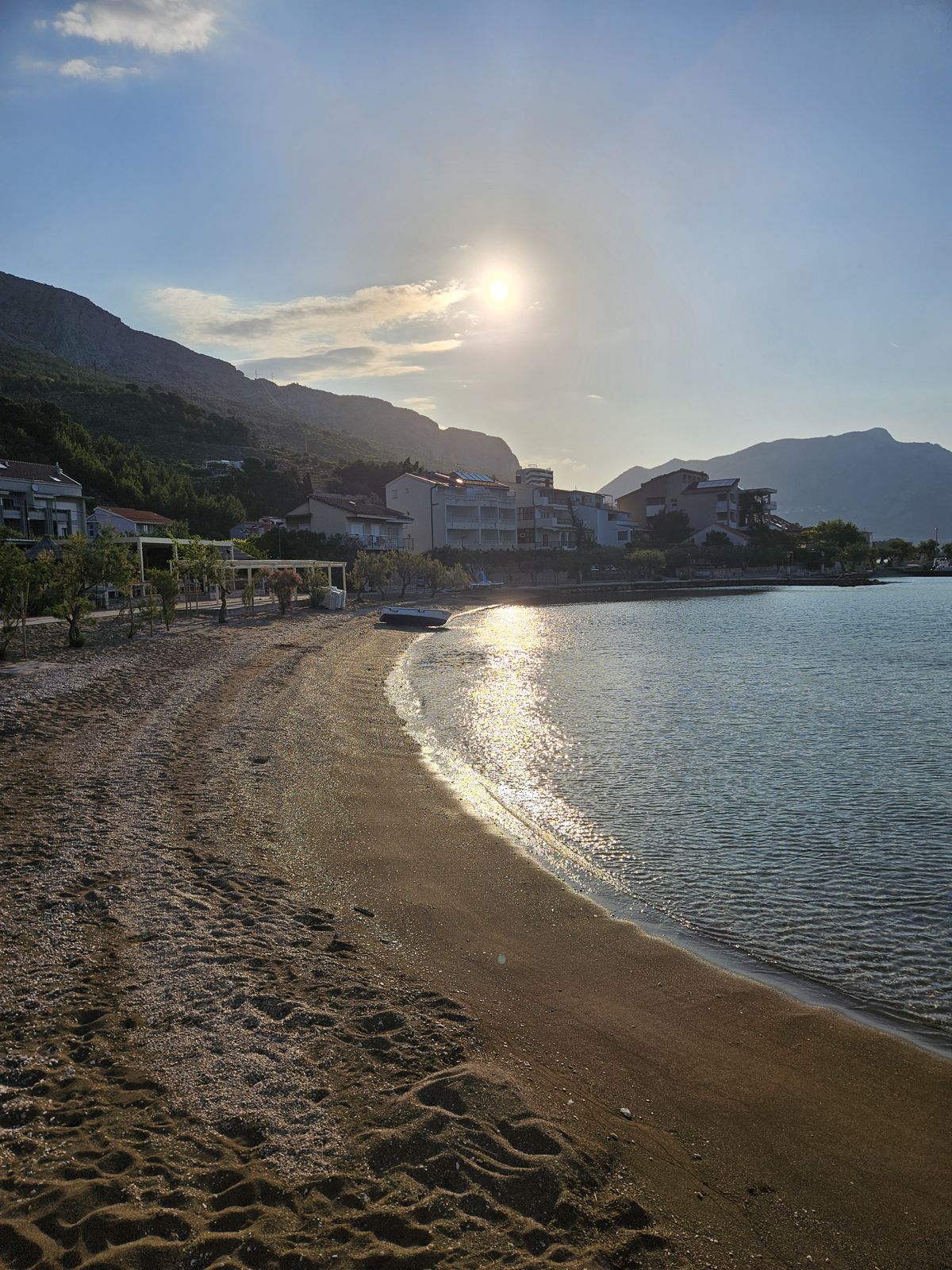Duće - Luka, Dugi Rat