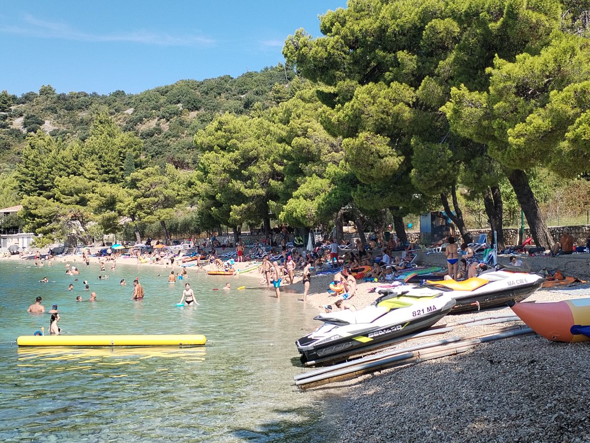 Viskovića vala, Gradac