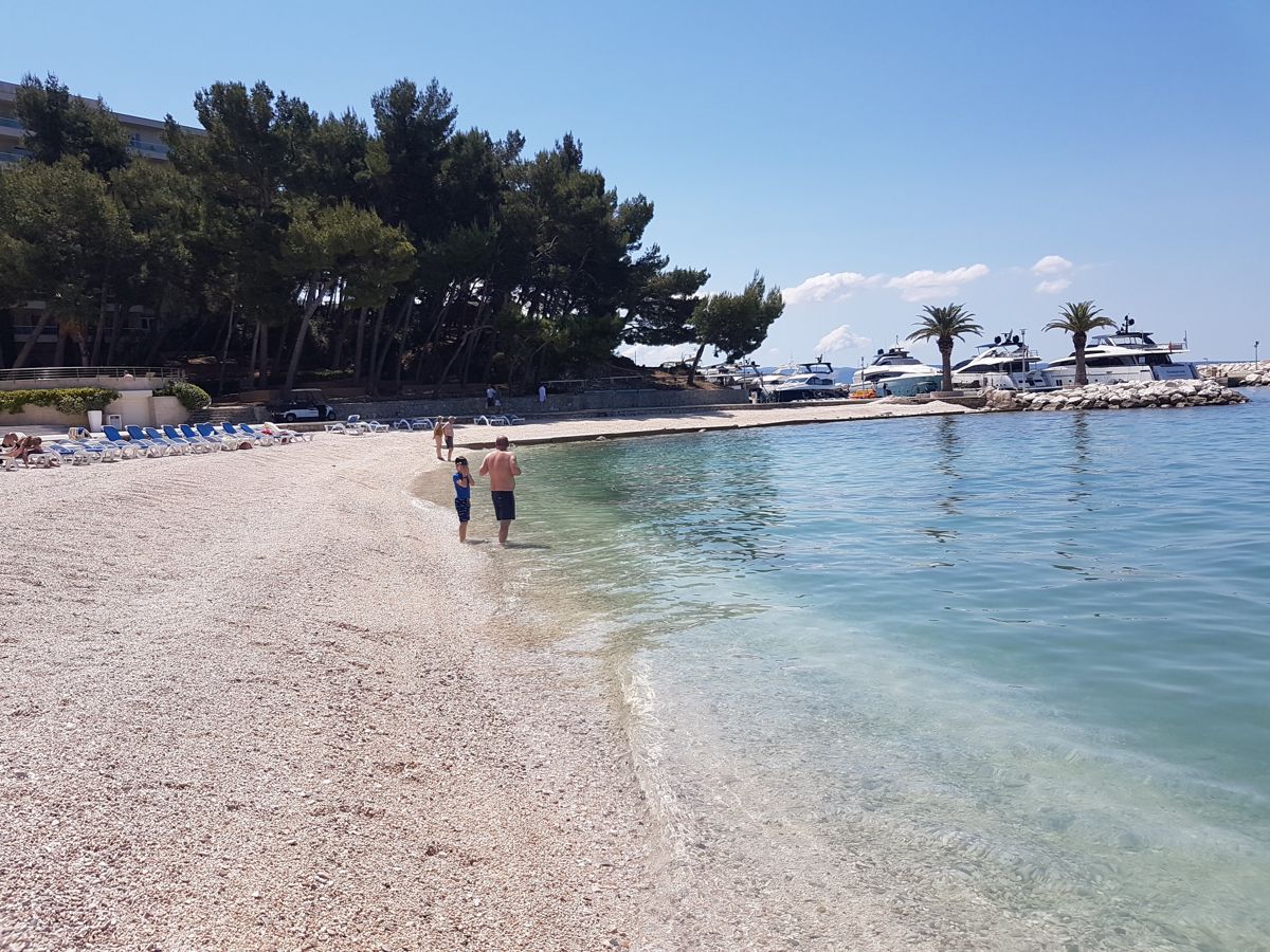Le Meridien Lav, Podstrana