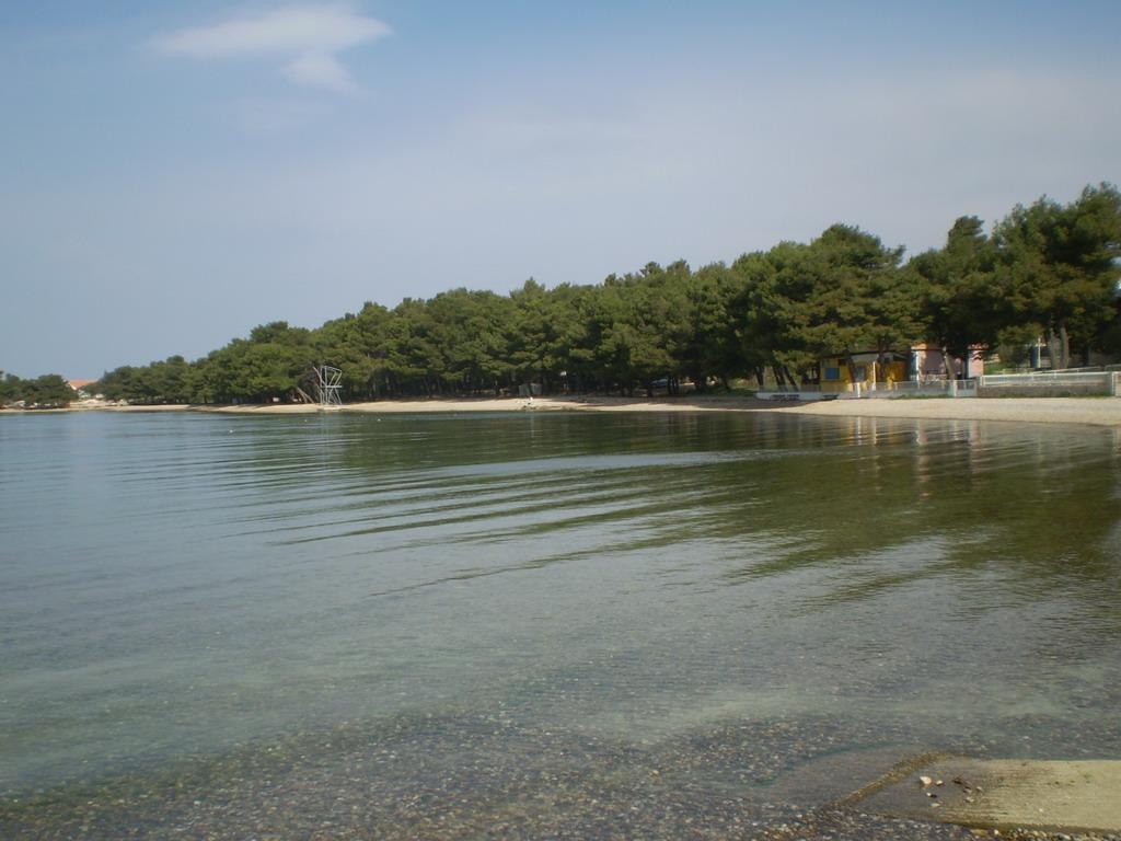Pirovac, Lolić sredina, Pirovac