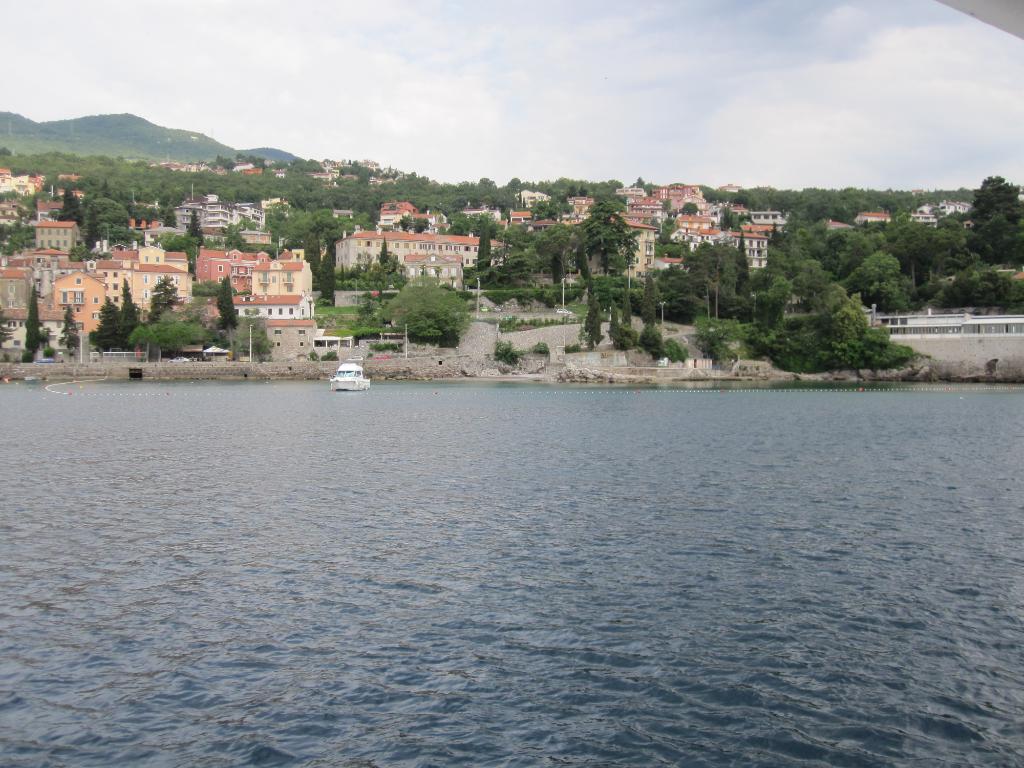 Volosko - plaža Črnikovica, Opatija