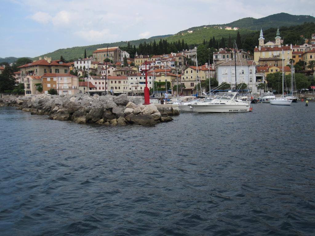 Lipovica, Opatija