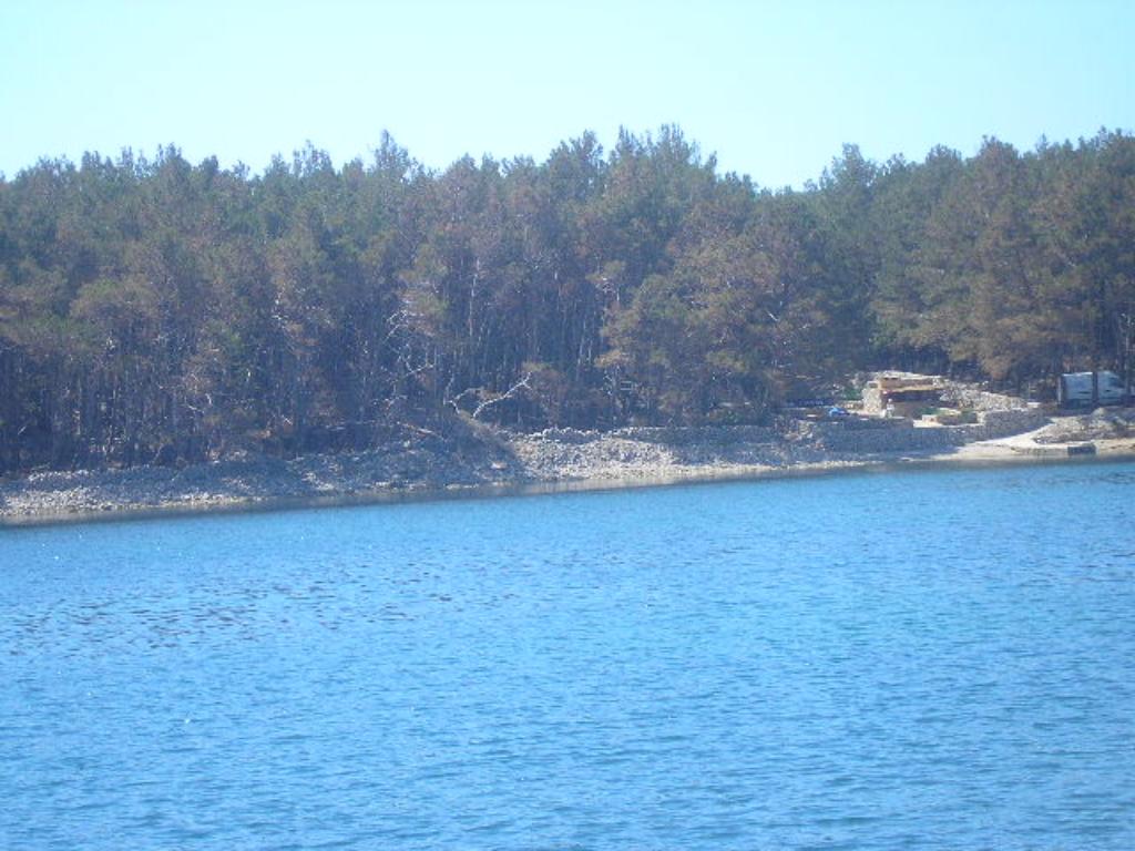 Uvala Trojna, Otok Krk