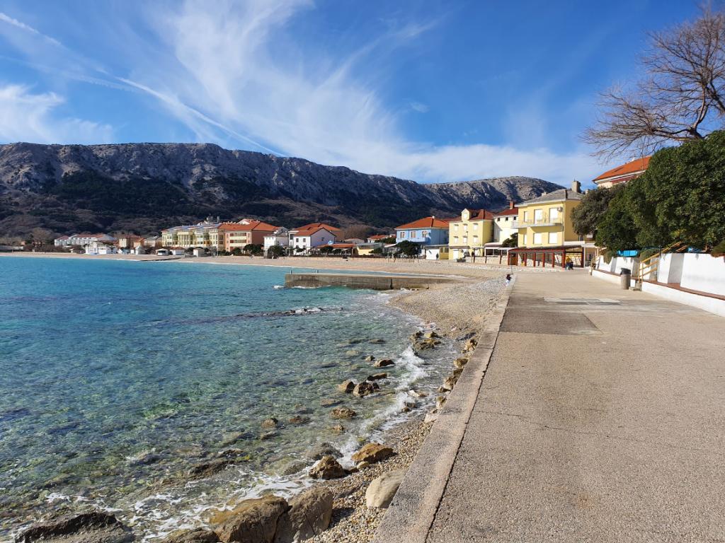 Baška - početak plaže, Otok Krk