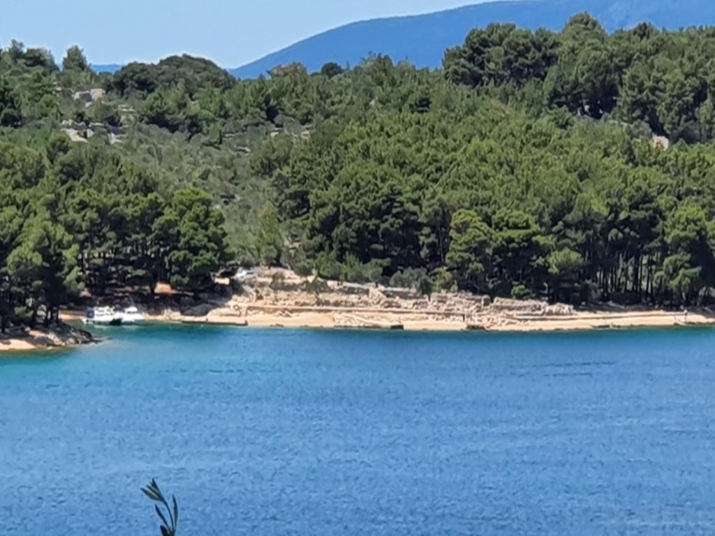Uvala Dražica, Otok Cres