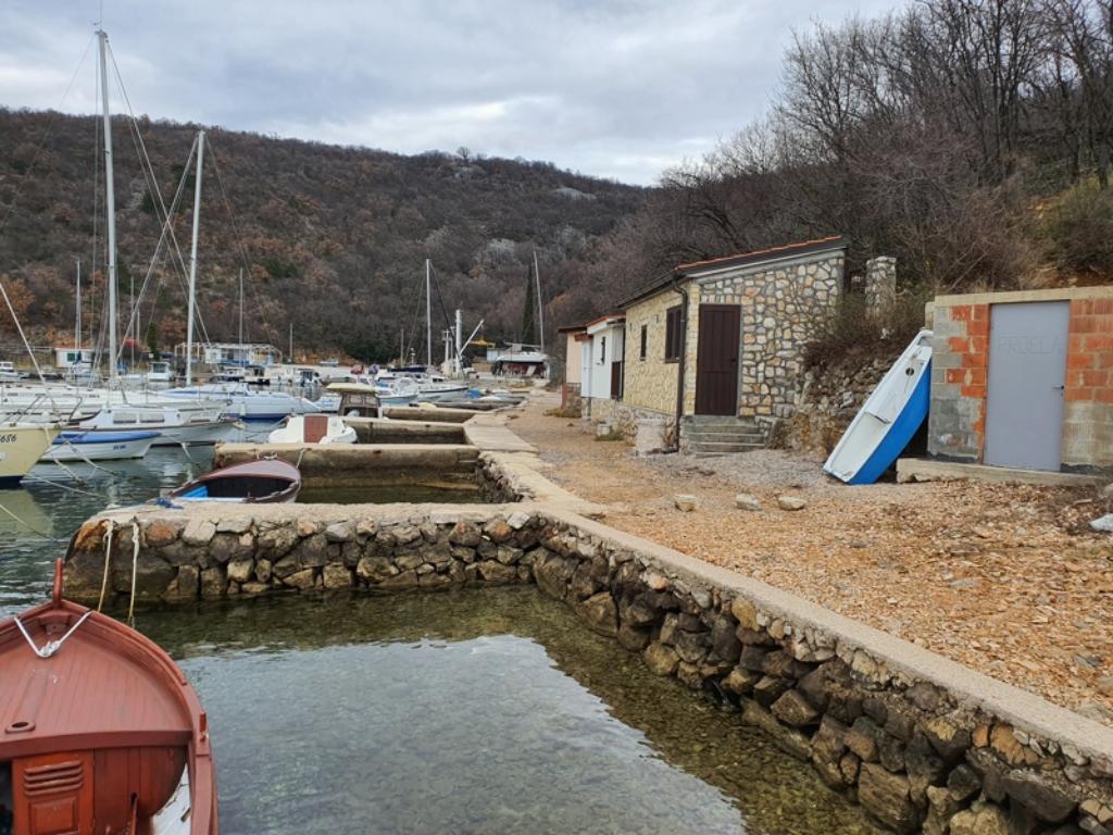 Uvala Črišnjeva, Kraljevica