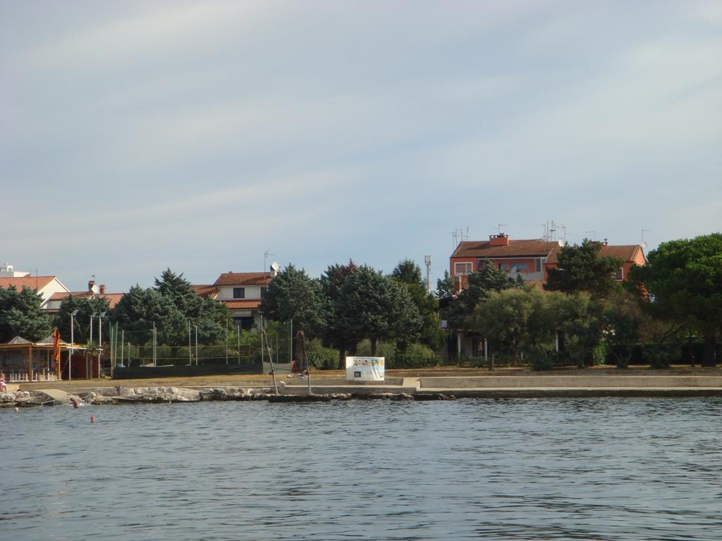 Moela, Umag