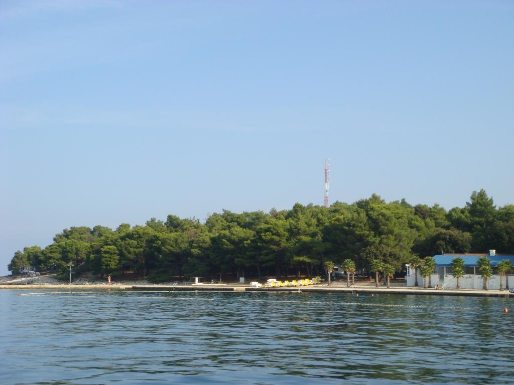 Hotel Delfin - Ispod hotela, Funtana