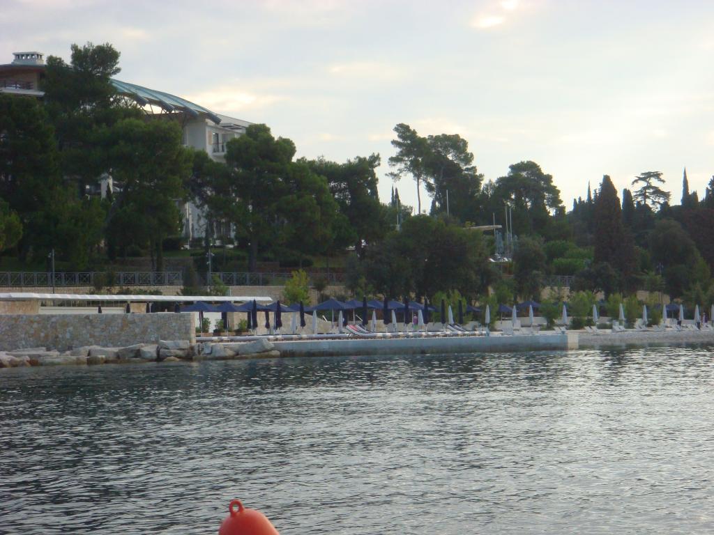 Lone - Ispod hotela Monte Mulini, Rovinj