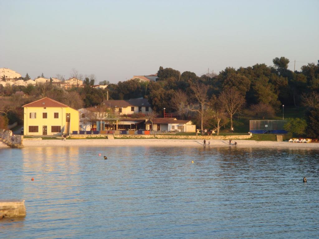 Valsaline - Uvala F S, Pula