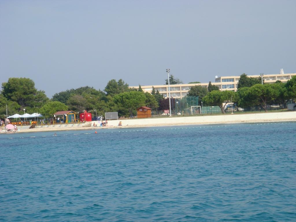 Hotel Holiday - Ispod hotela, Medulin